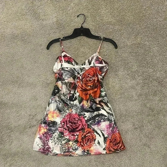 Medium Y2K Silk Feel Boutique Coastal Chic Floral Cami - Picture 7 of 16